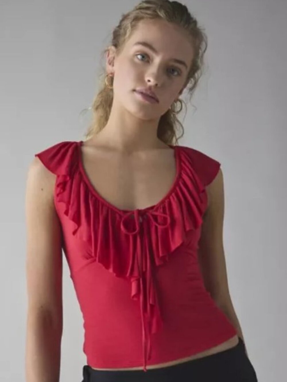 (UO-33) Urban Outfitters Kimchi Blue Jada Ruffle Scoop Neck Jersey Knit Top